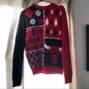 Medium, Chicago Bulls Christmas Sweater. Like new!
